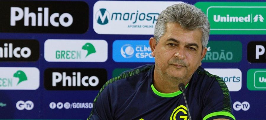 Sul-Americana: Questionado pela torcida, técnico despista sobre sequência no Goiás
