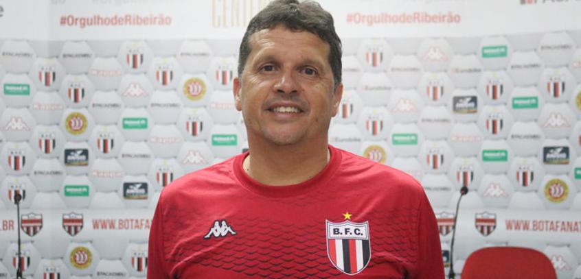 Botafogo frustra Claudinei e fecha lista do Paulistão com goleiro da base