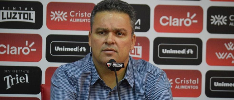 Presidente do Atlético-GO critica Cristóvão: “Lá na frente ia ter um grande problema”