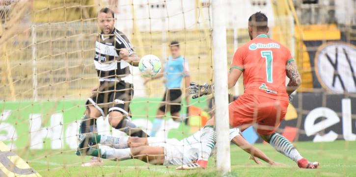XV terminou com um jogador a menos e perdeu vaga nos pênaltis. Foto: Michel Lambstein