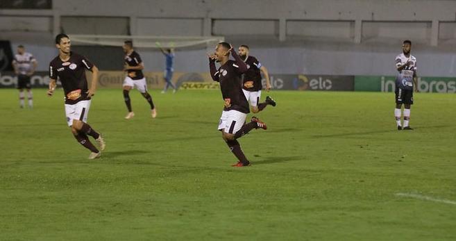 Ferróviaria 6 x 2 Águia Negra-MS – Chocolate grená e nem é Páscoa!