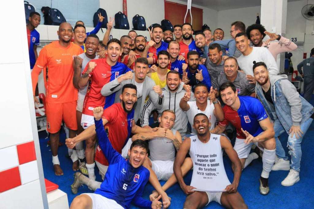 Paraná faz 3 gols no fim e conquista virada surreal na Copa do Brasil
