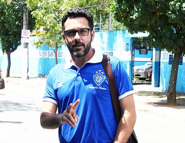 Técnico mantém 100% e classifica o Vitória de forma antecipada no Capixaba