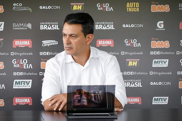 Demitido, Rui Costa vê resultados frustrantes e defende elenco do Atlético-MG