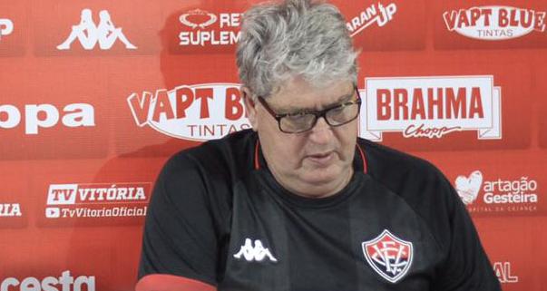 Geninho ganhou mais uma pelo Vitória