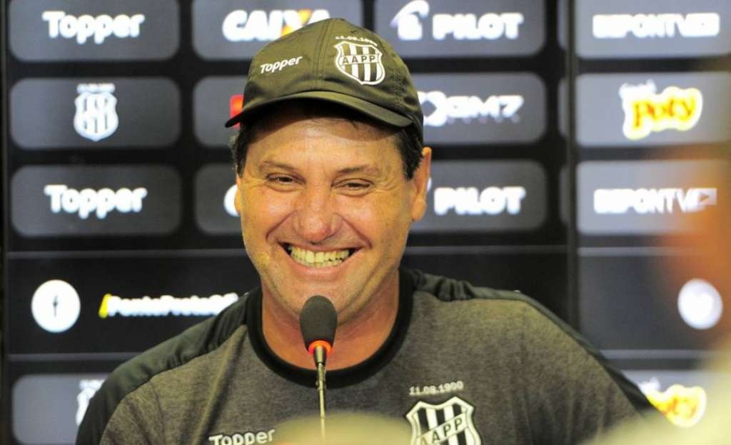 João Brigatti celebra classificação da Ponte Preta - Fábio Leoni / AA Ponte Preta