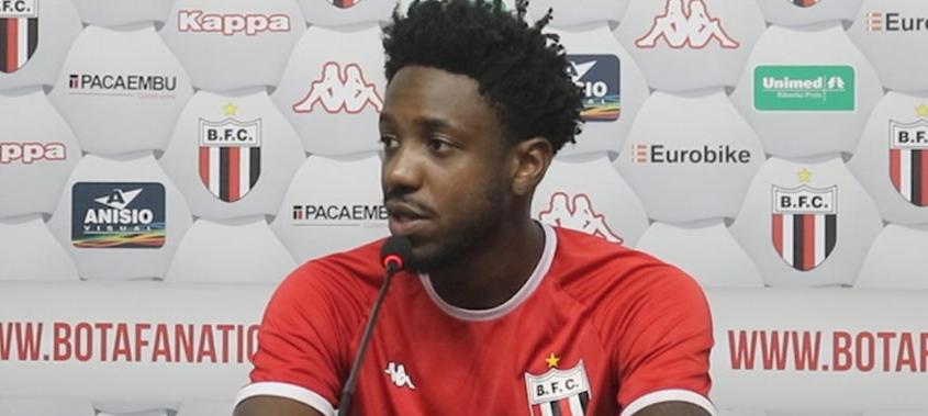 Francis vira problema. (Foto: Divulgação)