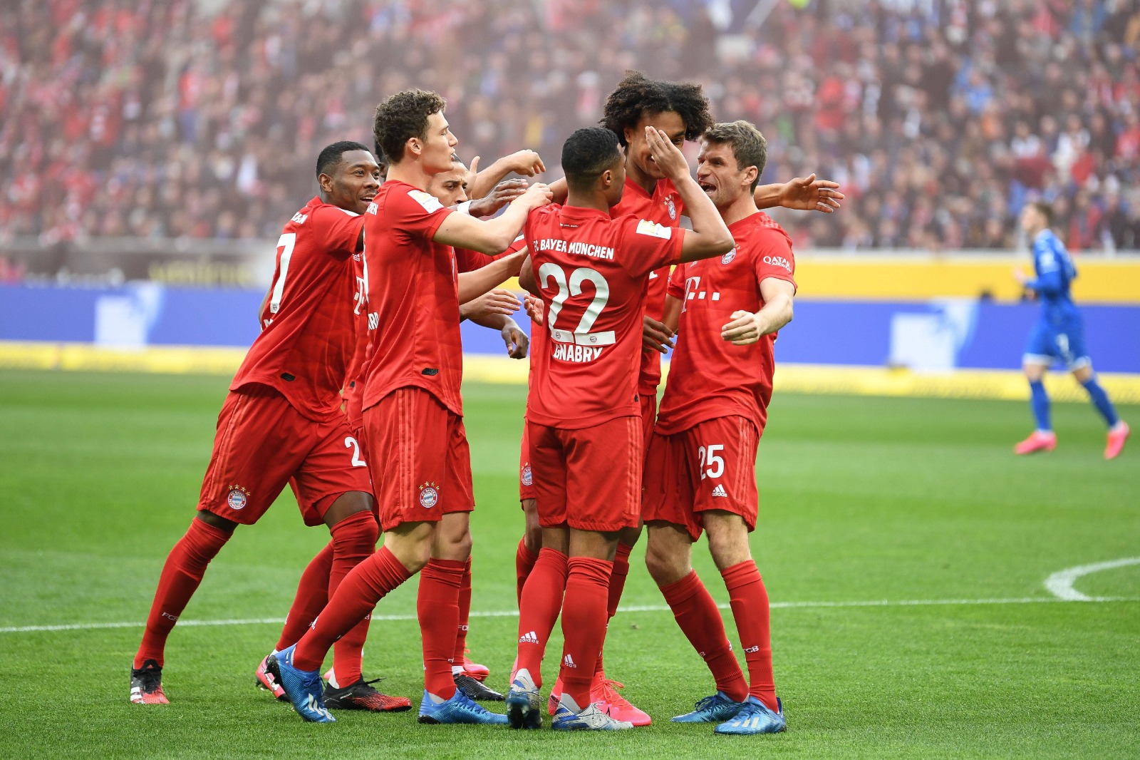 ALEMÃO: Bayern de Munique massacra o Hoffenheim com dois gols de Philippe Coutinho