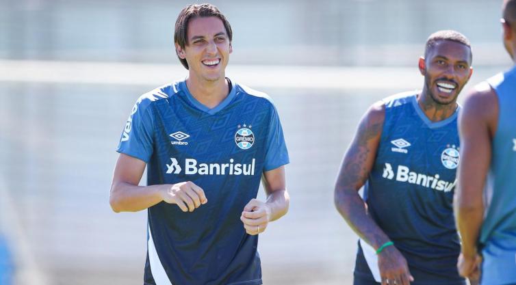 Recuperado de lesão, Pedro Geromel comemora retorno com vitória no Grêmio