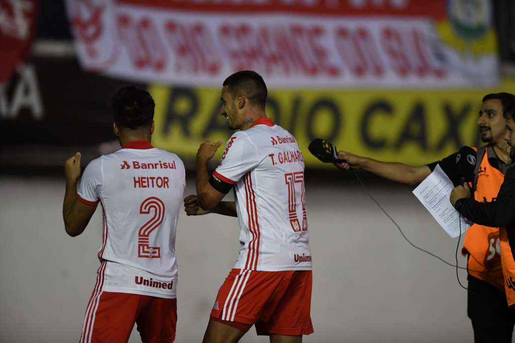 Thiago Galhardo e Natanael comemoram chance de atuar, lamentam empate, mas já focam na sequência do Internacional 