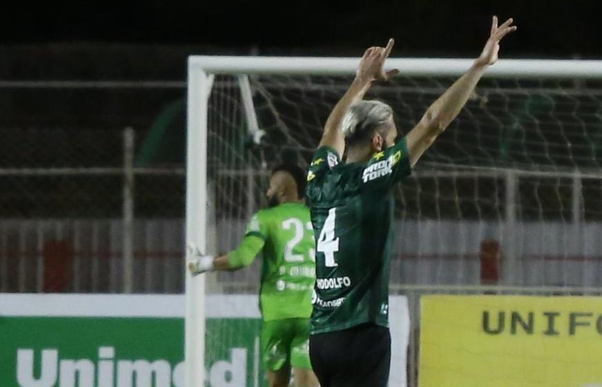 PARANAENSE: Coritiba tropeça e pode perder a liderança neste domingo