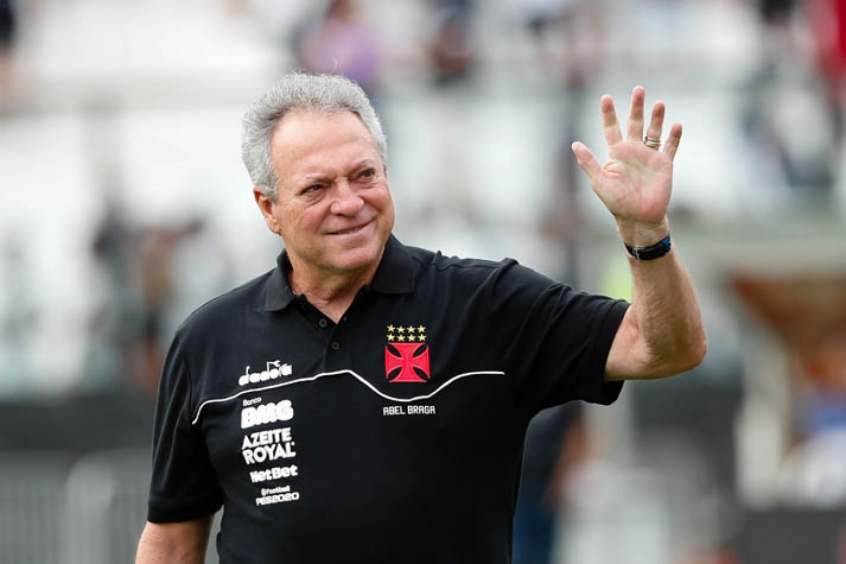 Carioca: Vaiado, Abel Braga lamenta desempenho do Vasco após ‘semana muito boa’