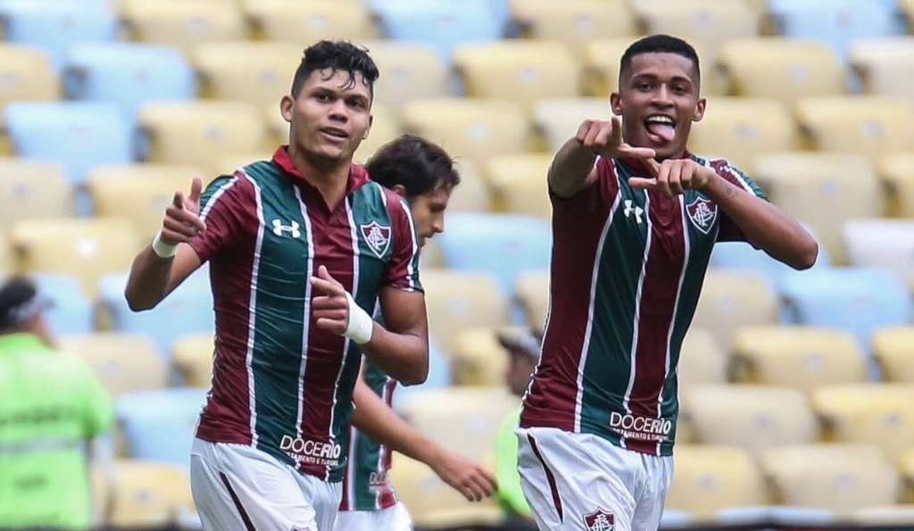 Evanilson (à esq.) e Marcos Paulo marcaram dois gols cada um (Foto: Lucas Merçon/Fluminense)