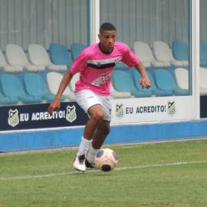 Paulista A3: Atacante do EC São Bernardo comemora estreia no profissional com vitória