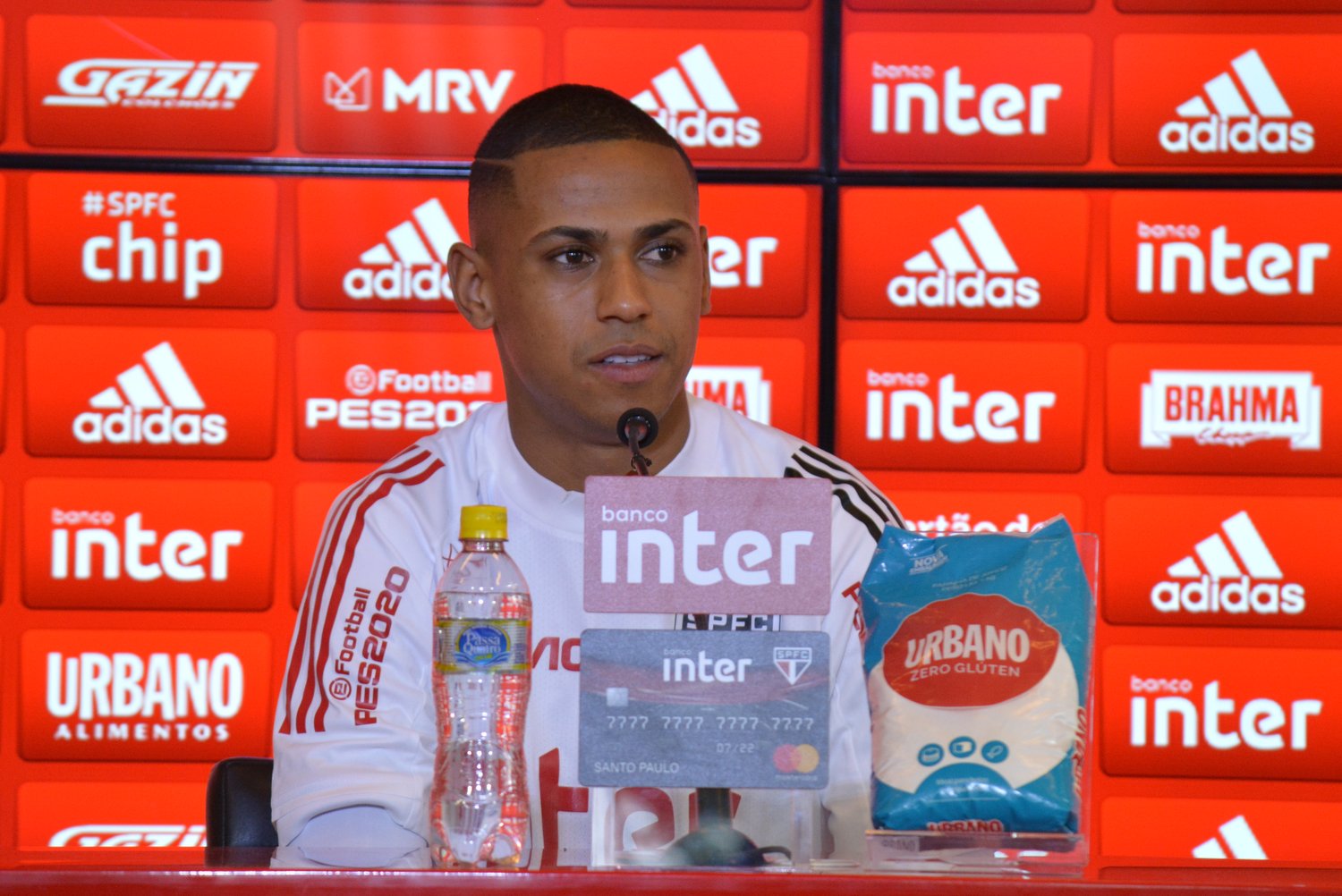 Paulistão: Zagueiro aprova bronca de Diniz e avisa: ‘Nunca podemos relaxar’