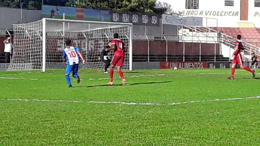 O Nacional também venceu bem e colocou dois representantes na Seleção FI(Foto: Francisco Gimenez)