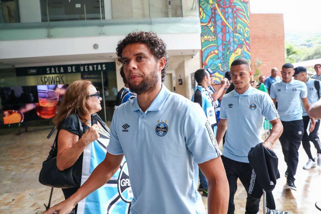 Delegação do Grêmio desembarcou em Cali no último domingo (Foto: Lucas Uebel/Grêmio)
