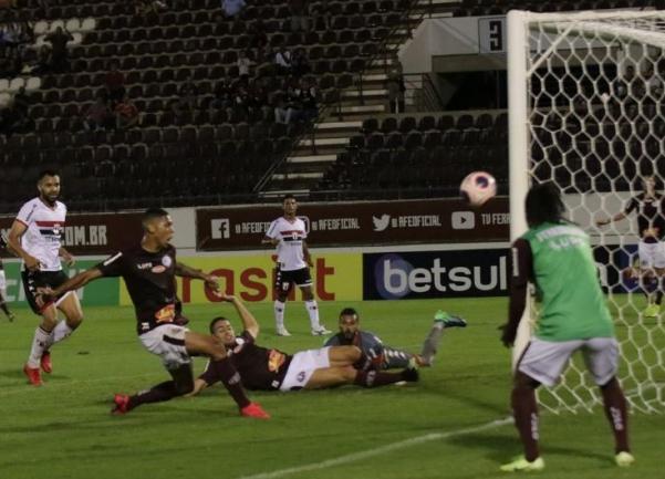 Hygor marcou gol importante para a Ferrinha