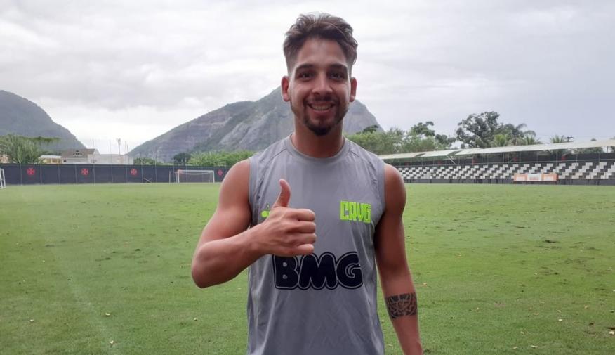 Lesão na coxa direita vai adiar a estreia do meia argentino Benítez no Vasco