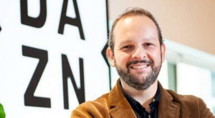 Narrador e jornalista do Estadão e DAZN passa mal em voo e morre aos 40 anos