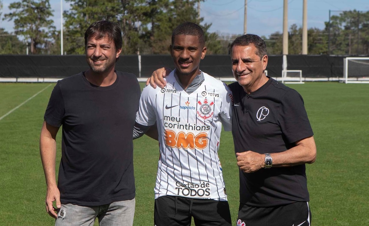 Empresário descarta saída de Davó do Corinthians: ‘Não há essa possibilidade’