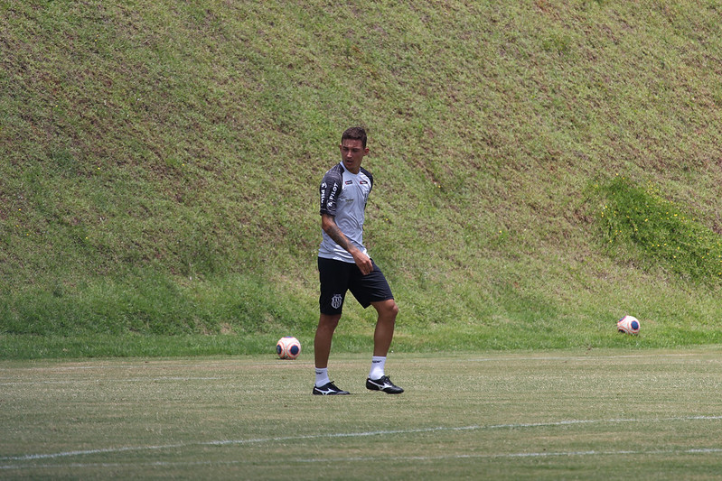 Alisson Safira marca, e Ponte Preta vence jogo-treino contra time da Segundona