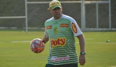 Clube do Paulista vence mais uma e chega a 16 jogos sem perder em casa