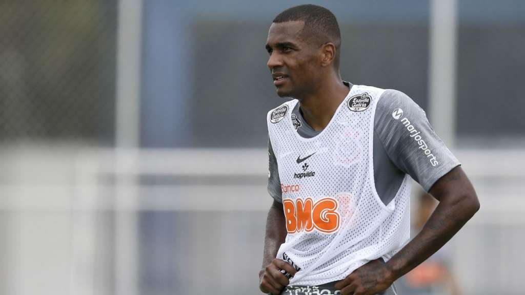 Cruzeiro encaminha empréstimo de Marllon, vindo do Corinthians