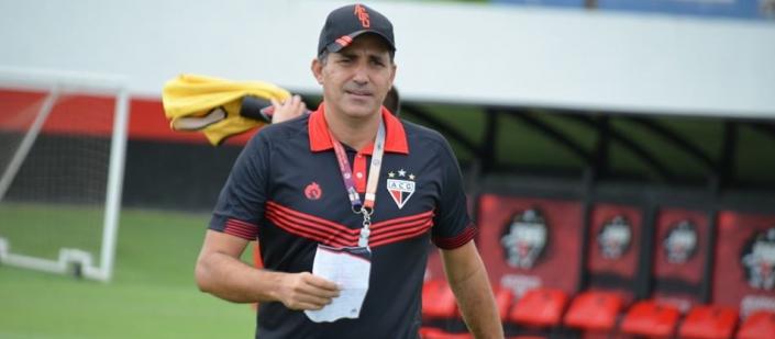 Eduardo Souza tem decisão pelo Atlético-GO (Foto: Divulgação/Atlético-GO)