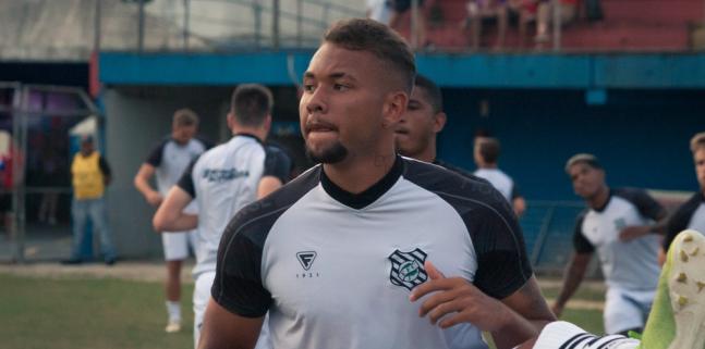 Catarinense: Volante ex-Inter deve desfalcar Figueirense até o final da temporada
