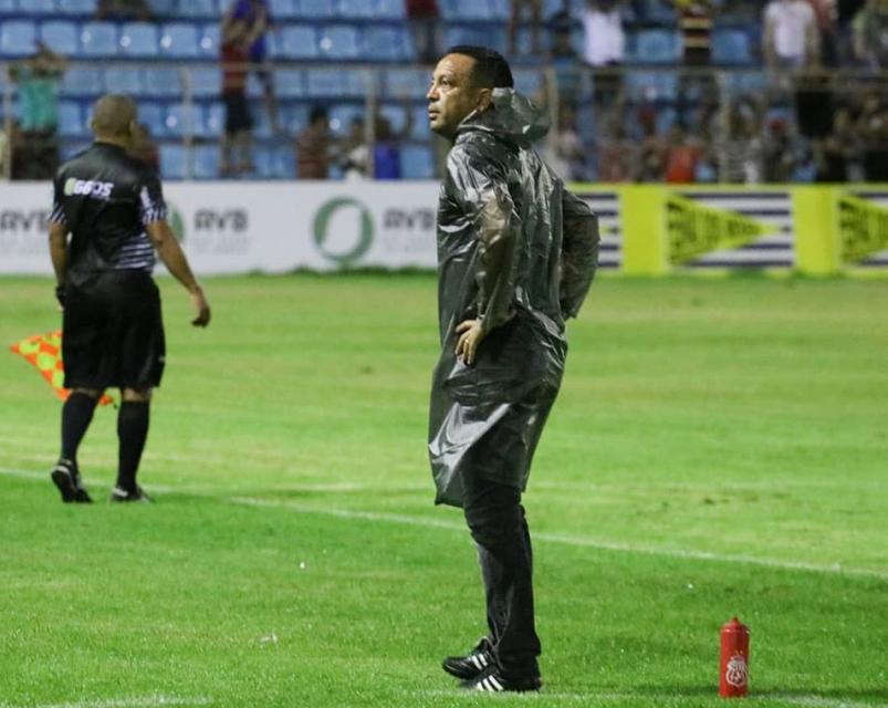 Com sequência de três vitórias no estadual, Kobayashi foca na Copa do Nordeste