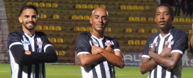 Jogadores do São Bernardo tiram 'onda' para comemorar