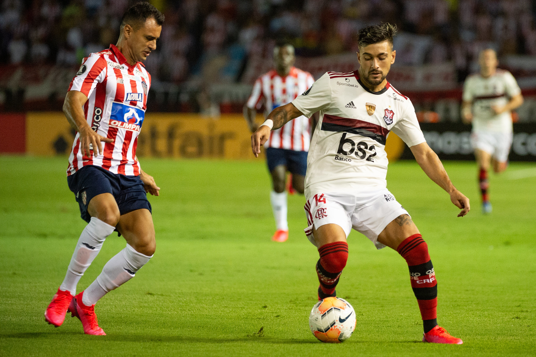 Uruguai convoca Arrascaeta e Matías Viña e desfalca Flamengo e Palmeiras