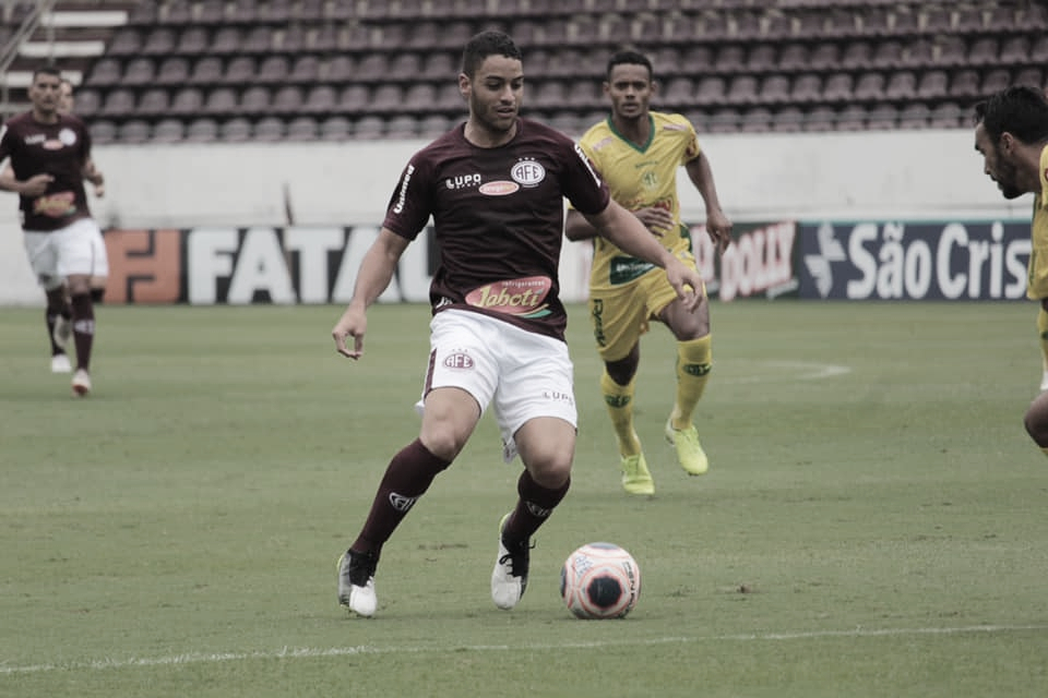 Chapecoense sonda meia da Ferroviária e faz proposta por atacante do Concórdia