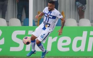 Ex-Santos se anima com momento do Água Santa e fala em 