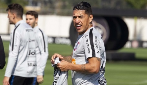 De olho na Série B, Ponte Preta evolui em negociação por ex-volante do Corinthians