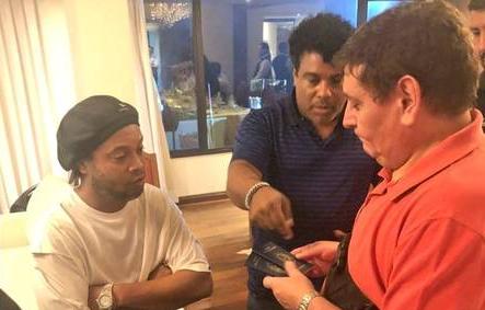 Investigação no Paraguai não muda cargo de Ronaldinho como Embaixador do Turismo