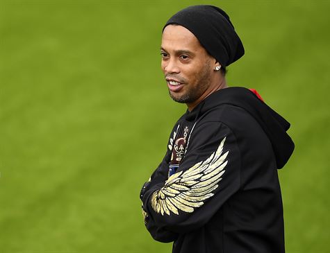 Advogado diz que Ronaldinho pode sair do Paraguai, mas ficará no país