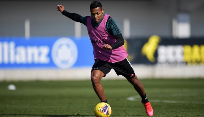 Alex Sandro, junto de Danilo, atuam na Itália, país com grande número de casos do coronavírus (Foto: Divulgação/Juventus)
