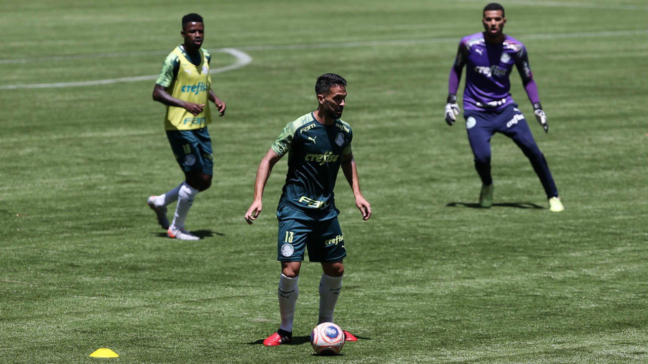 Suspensão de Felipe Melo faz Palmeiras reeditar dupla de zaga com Luan e Gómez
