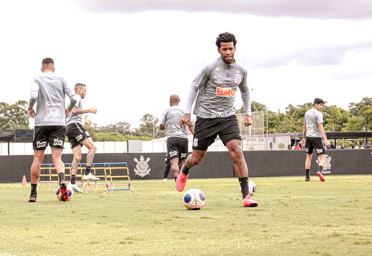 Corinthians enfrenta o invicto Novorizontino para aliviar o sufoco no Paulistão