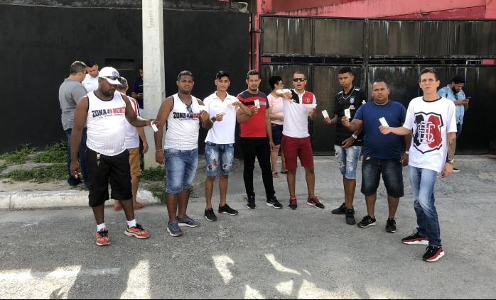 Copa NE: Torcidas de Sport e Santa Cruz causam tumulto em Recife antes do clássico