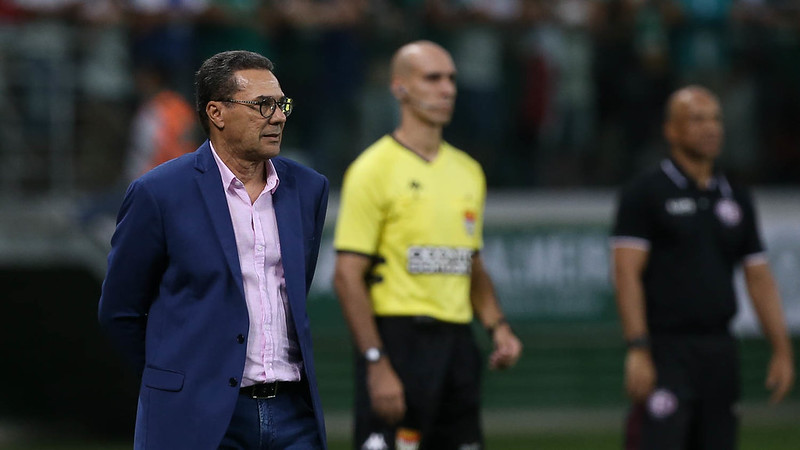 Apesar do tropeço, Luxemburgo sai satisfeito do empate do Palmeiras com a Ferroviária