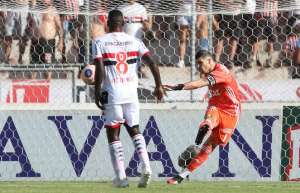 Tiago Volpi minimiza derrota e diz que São Paulo está no caminho certo