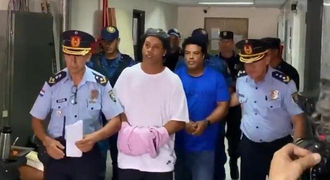 Investigação sobre Ronaldinho no Paraguai apura conexão com lavagem de dinheiro