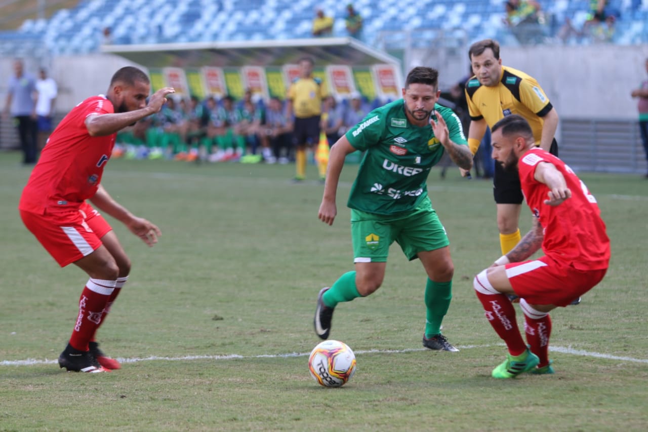 MATO-GROSSENSE: Goleada, rebaixamento e zebra marcam a penúltima rodada