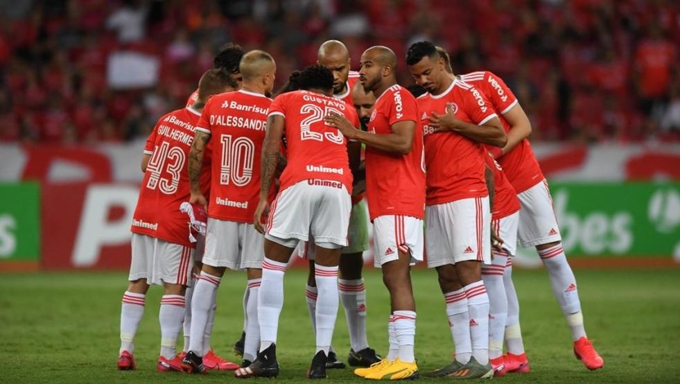 Jogadores do Inter exaltam vitória, mas já pensam em duelo contra o Grêmio