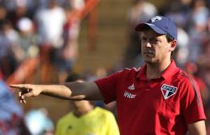 Paulistão: Fernando Diniz evita criticar atuação dos reservas do São Paulo em derrota