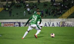 Paulistão: Decisivo, Todinho se isola na artilharia do Guarani: 'Feliz pelos gols'