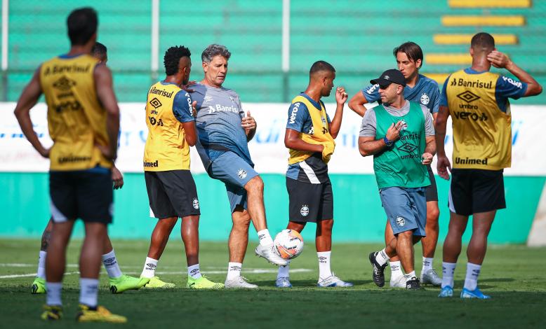 Com Thiago Neves e Jean Pyerre descartados, Grêmio jogará Gre-Nal com 3 volantes